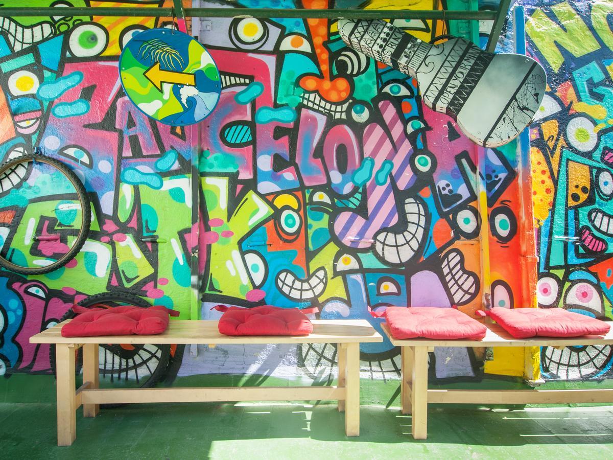 No Limit Graffiti Hostal *